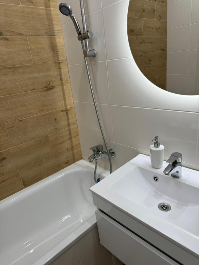Люкс Апартаменты Cream Pearl На Подолье Vinnytsia Ngoại thất bức ảnh