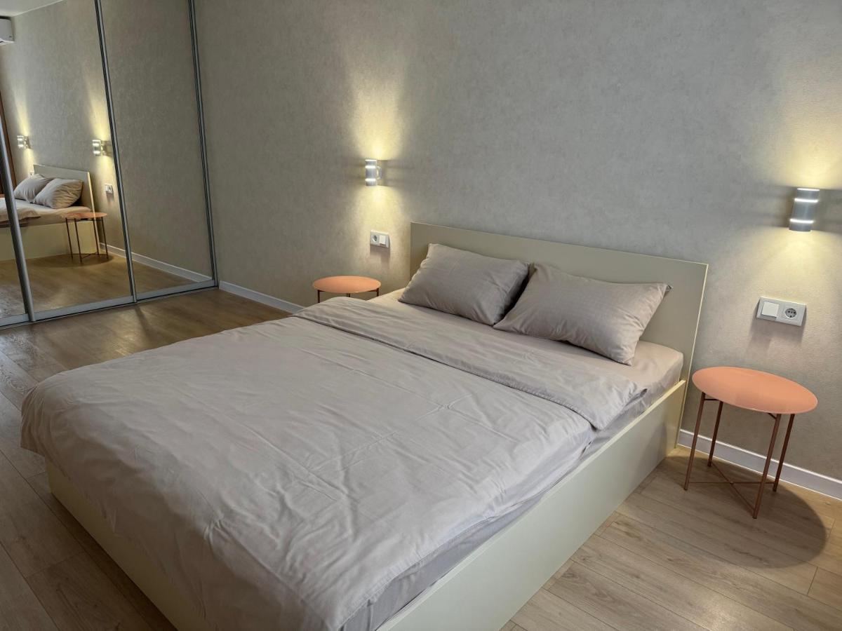 Люкс Апартаменты Cream Pearl На Подолье Vinnytsia Ngoại thất bức ảnh